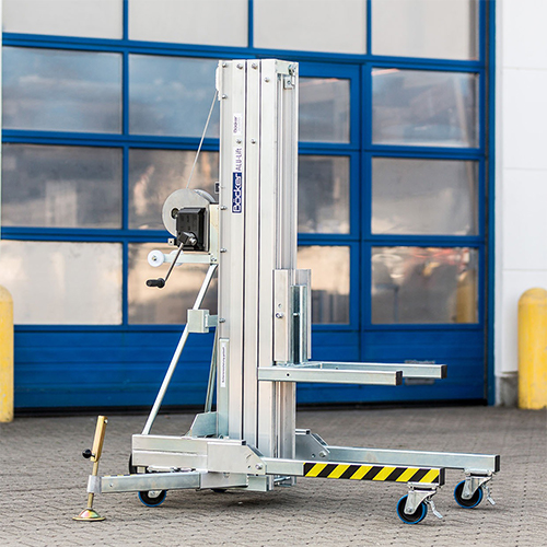 Böcker LMX, starke Materiallift 01